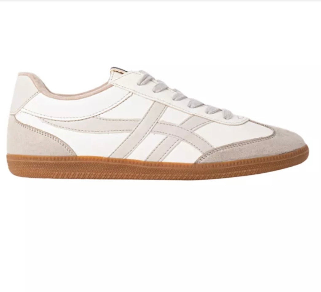Sasha Sneaker